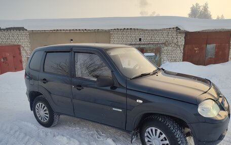 Chevrolet Niva I рестайлинг, 2011 год, 490 000 рублей, 4 фотография