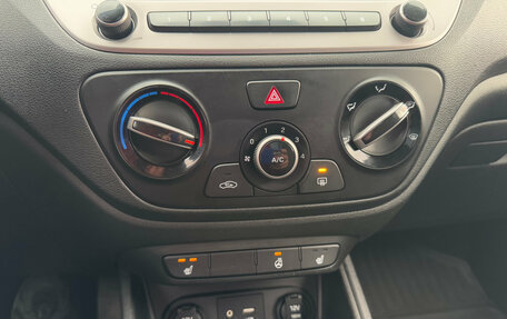 Hyundai Solaris II рестайлинг, 2018 год, 1 079 000 рублей, 19 фотография