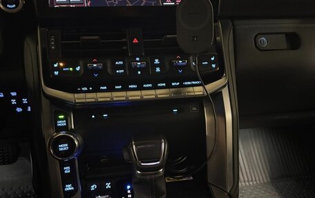 Toyota Land Cruiser, 2021 год, 8 800 000 рублей, 14 фотография