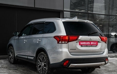 Mitsubishi Outlander III рестайлинг 3, 2018 год, 2 090 000 рублей, 7 фотография