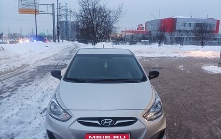 Hyundai Solaris II рестайлинг, 2013 год, 720 000 рублей, 1 фотография