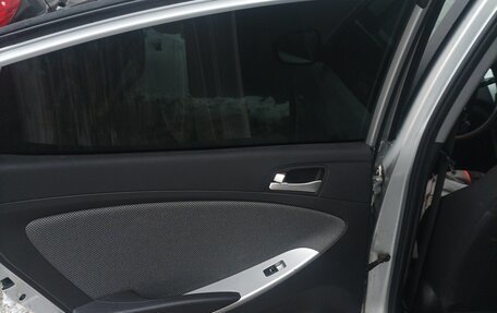 Hyundai Solaris II рестайлинг, 2013 год, 720 000 рублей, 8 фотография