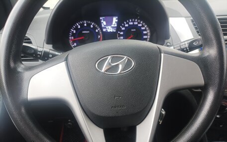 Hyundai Solaris II рестайлинг, 2013 год, 720 000 рублей, 12 фотография