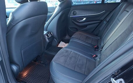 Mercedes-Benz E-Класс, 2021 год, 3 700 000 рублей, 12 фотография