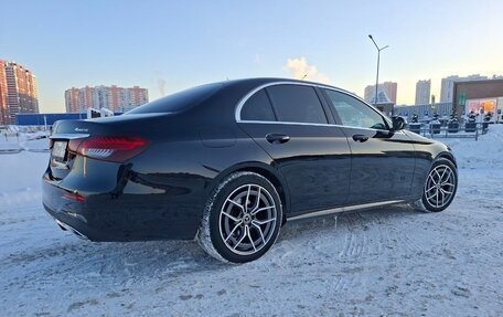 Mercedes-Benz E-Класс, 2021 год, 3 700 000 рублей, 4 фотография