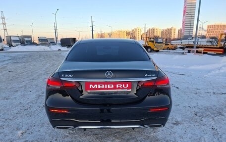 Mercedes-Benz E-Класс, 2021 год, 3 700 000 рублей, 5 фотография