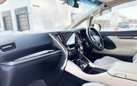 Toyota Alphard III, 2017 год, 3 450 000 рублей, 11 фотография