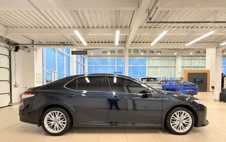 Toyota Camry, 2018 год, 3 299 900 рублей, 7 фотография