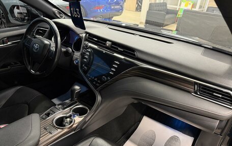 Toyota Camry, 2018 год, 3 299 900 рублей, 13 фотография