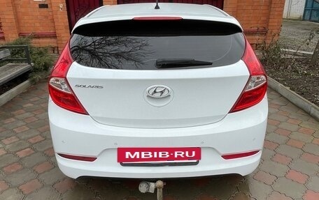 Hyundai Solaris II рестайлинг, 2016 год, 900 000 рублей, 5 фотография