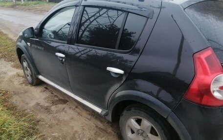 Renault Sandero I, 2012 год, 550 000 рублей, 4 фотография