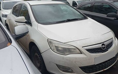 Opel Astra J, 2011 год, 277 000 рублей, 2 фотография