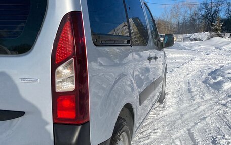Peugeot Partner II рестайлинг 2, 2021 год, 1 890 000 рублей, 10 фотография
