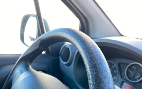 Peugeot Partner II рестайлинг 2, 2021 год, 1 890 000 рублей, 20 фотография