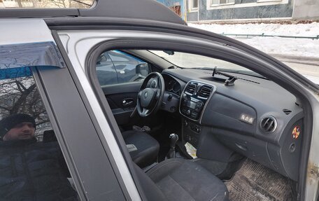 Renault Sandero II рестайлинг, 2016 год, 900 000 рублей, 4 фотография