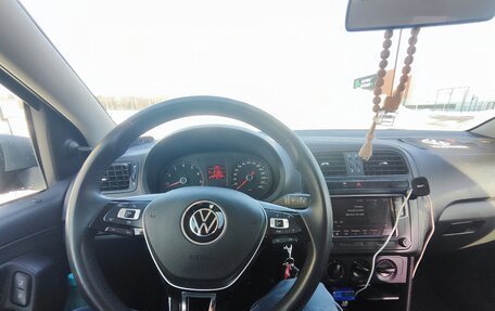 Volkswagen Polo VI (EU Market), 2013 год, 650 000 рублей, 25 фотография