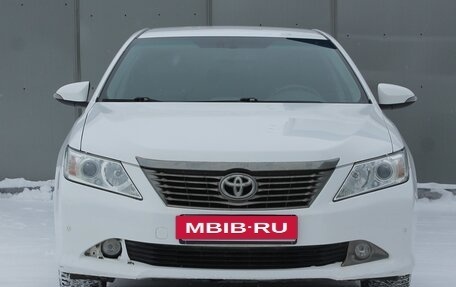 Toyota Camry, 2014 год, 1 630 000 рублей, 6 фотография
