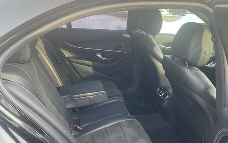 Mercedes-Benz E-Класс, 2021 год, 3 100 000 рублей, 6 фотография