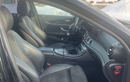 Mercedes-Benz E-Класс, 2021 год, 3 100 000 рублей, 7 фотография