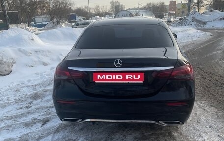 Mercedes-Benz E-Класс, 2021 год, 3 100 000 рублей, 4 фотография