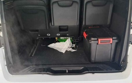 Mercedes-Benz Vito, 2022 год, 5 700 000 рублей, 13 фотография