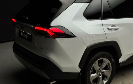 Toyota RAV4, 2021 год, 3 480 000 рублей, 9 фотография