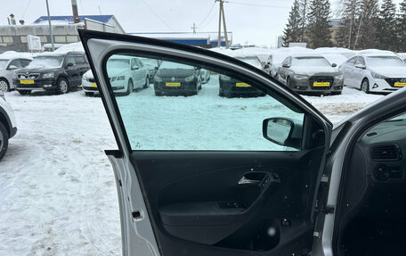 Volkswagen Polo VI (EU Market), 2012 год, 750 000 рублей, 10 фотография