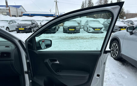 Volkswagen Polo VI (EU Market), 2012 год, 750 000 рублей, 19 фотография