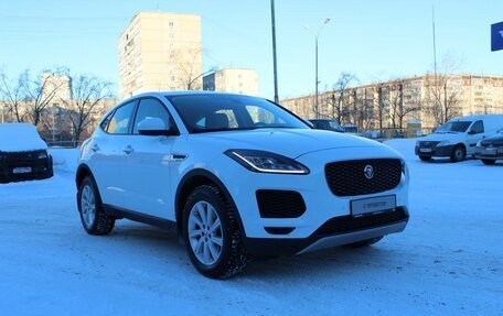 Jaguar E-Pace, 2020 год, 3 000 000 рублей, 3 фотография
