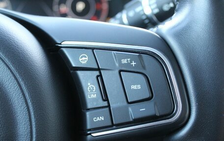 Jaguar E-Pace, 2020 год, 3 000 000 рублей, 16 фотография