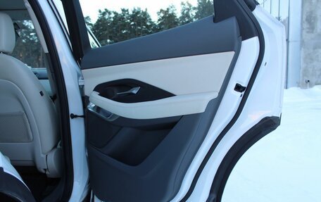 Jaguar E-Pace, 2020 год, 3 000 000 рублей, 31 фотография