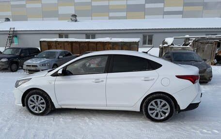 Hyundai Solaris II рестайлинг, 2021 год, 1 700 000 рублей, 8 фотография