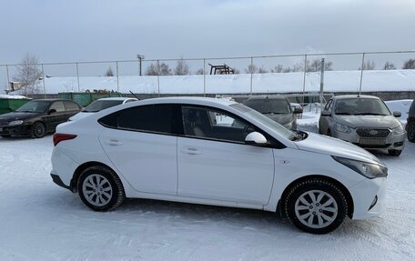Hyundai Solaris II рестайлинг, 2021 год, 1 700 000 рублей, 4 фотография