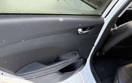 Hyundai Solaris II рестайлинг, 2021 год, 1 700 000 рублей, 12 фотография