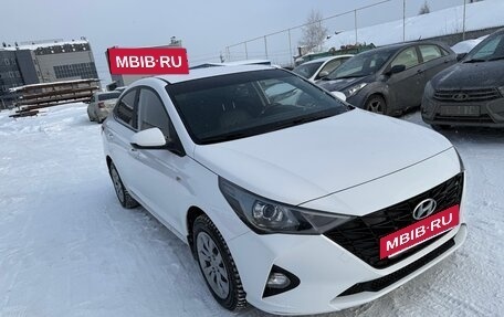 Hyundai Solaris II рестайлинг, 2021 год, 1 700 000 рублей, 3 фотография