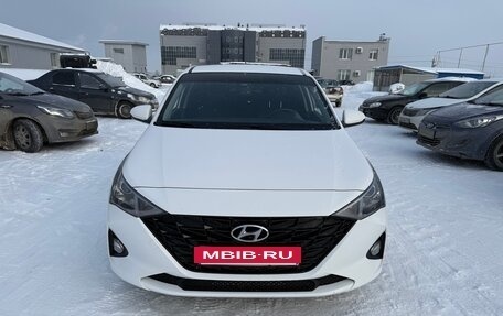 Hyundai Solaris II рестайлинг, 2021 год, 1 700 000 рублей, 2 фотография