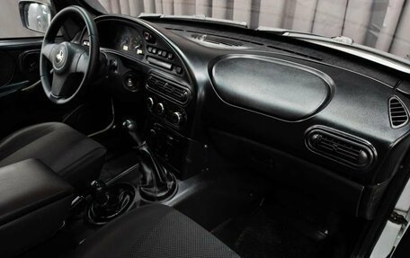 Chevrolet Niva I рестайлинг, 2015 год, 699 888 рублей, 9 фотография