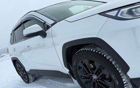 Toyota RAV4, 2020 год, 3 800 000 рублей, 2 фотография