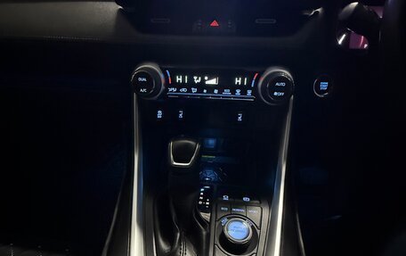 Toyota RAV4, 2020 год, 3 800 000 рублей, 13 фотография