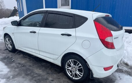 Hyundai Solaris II рестайлинг, 2012 год, 650 000 рублей, 2 фотография