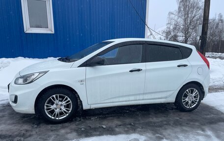 Hyundai Solaris II рестайлинг, 2012 год, 650 000 рублей, 4 фотография