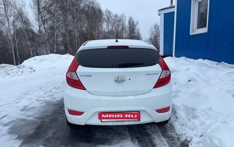 Hyundai Solaris II рестайлинг, 2012 год, 650 000 рублей, 3 фотография