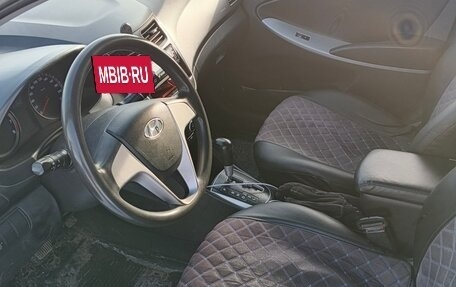 Hyundai Solaris II рестайлинг, 2013 год, 705 000 рублей, 3 фотография