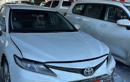 Toyota Camry, 2021 год, 2 115 000 рублей, 3 фотография