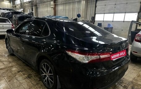 Toyota Camry, 2021 год, 3 350 000 рублей, 3 фотография