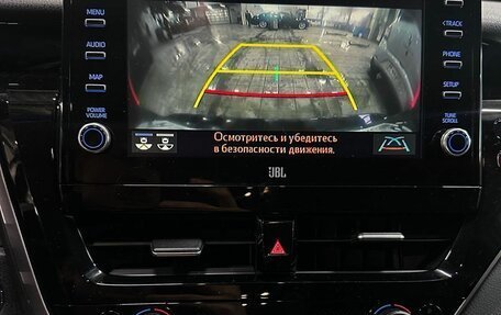 Toyota Camry, 2021 год, 3 350 000 рублей, 10 фотография