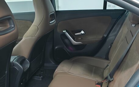 Mercedes-Benz CLA, 2024 год, 4 900 000 рублей, 10 фотография