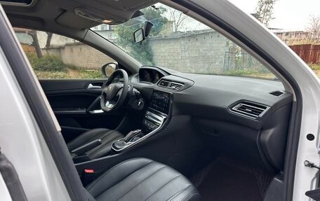 Peugeot 308 II, 2019 год, 1 080 000 рублей, 7 фотография