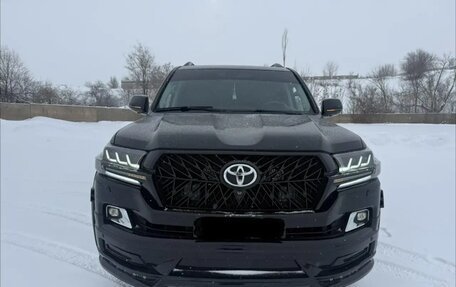 Toyota Land Cruiser 200, 2013 год, 3 400 000 рублей, 1 фотография