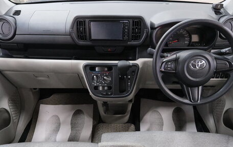 Toyota Passo III, 2018 год, 999 000 рублей, 15 фотография